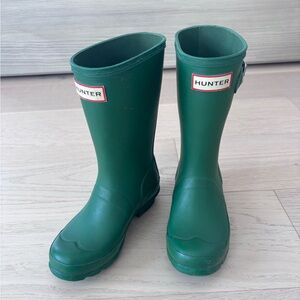 Kids Hunter Wellington Boot - Classic Green Footwear